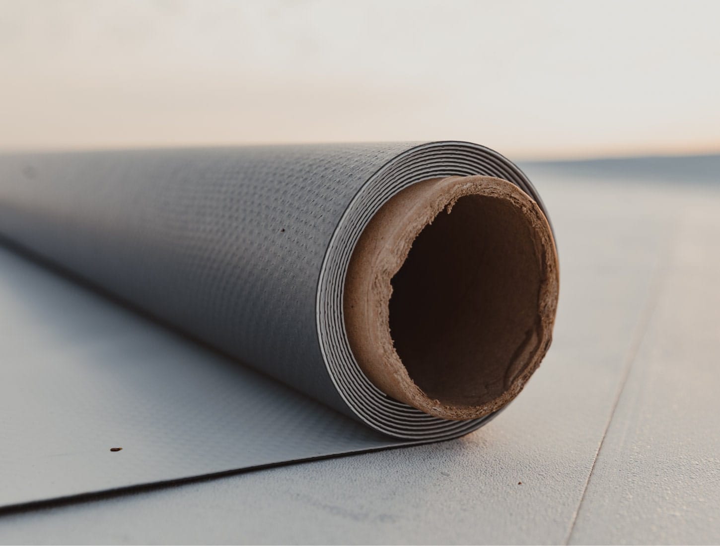 Membrane PVC toiture : avantages, durée de vie et limites
